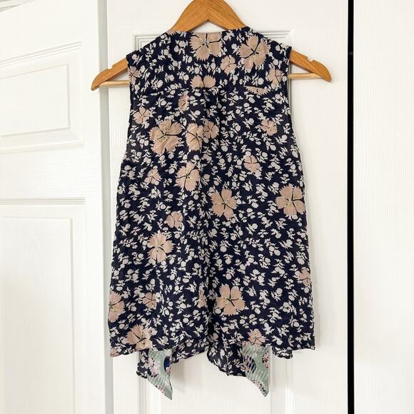 Anthropologie HD in Paris 100% Silk Navy Floral Sleeveless Open Front Top Size 2 - Picture 4 of 5